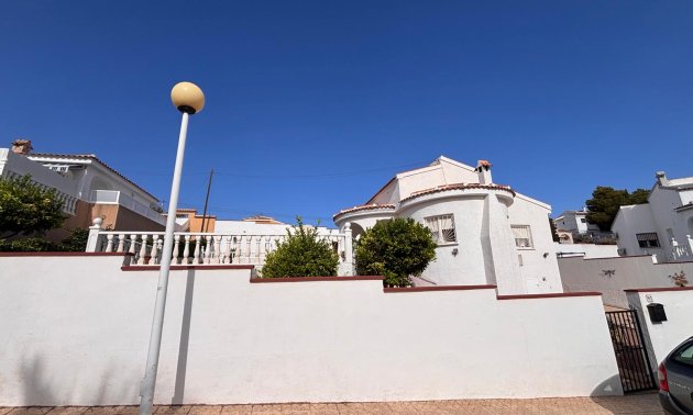 Resale - Villa -
Ciudad Quesada - La Marquesa