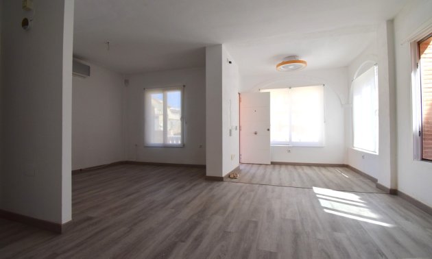 Resale - Villa -
Orihuela Costa - Playa Flamenca