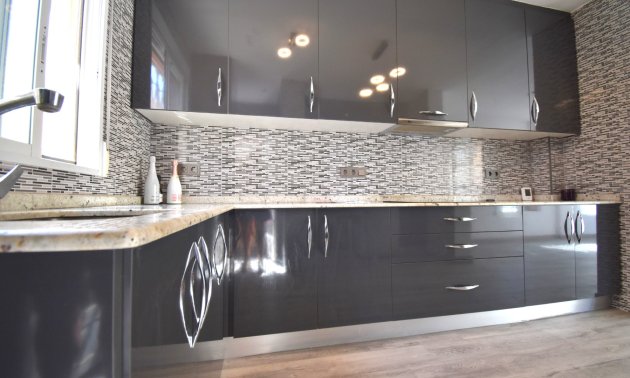 Resale - Villa -
Orihuela Costa - Playa Flamenca