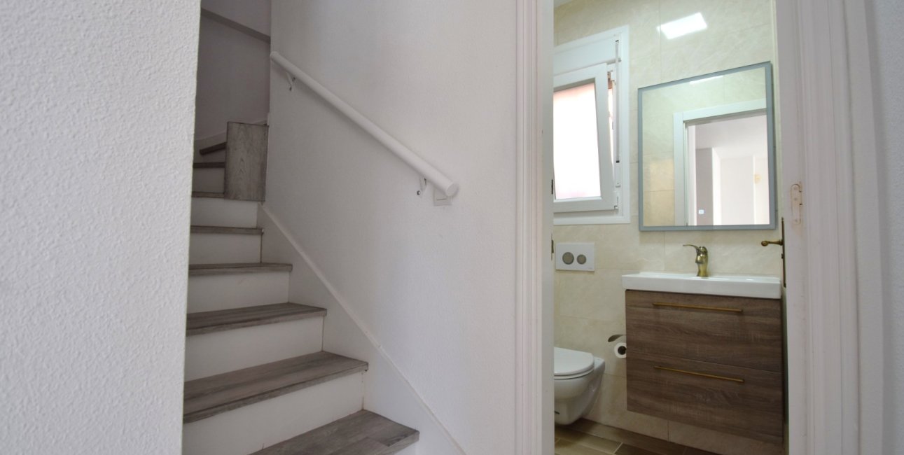 Resale - Villa -
Orihuela Costa - Playa Flamenca