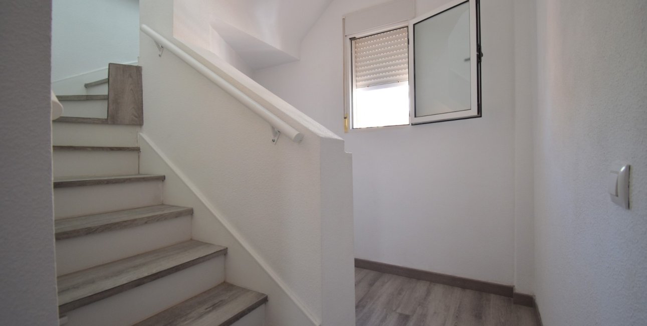 Resale - Villa -
Orihuela Costa - Playa Flamenca