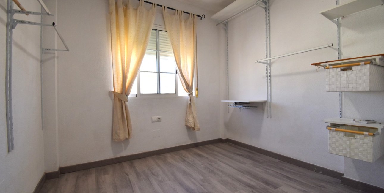Resale - Villa -
Orihuela Costa - Playa Flamenca