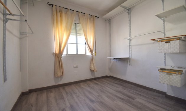 Resale - Villa -
Orihuela Costa - Playa Flamenca