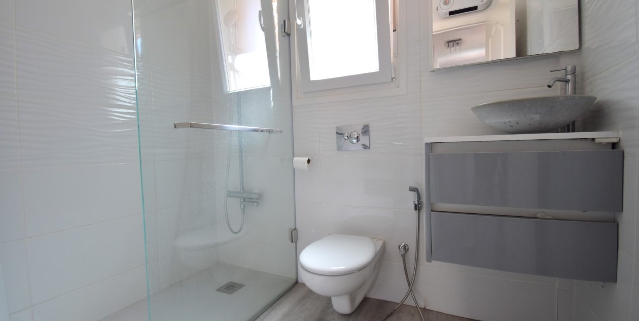 Resale - Villa -
Orihuela Costa - Playa Flamenca
