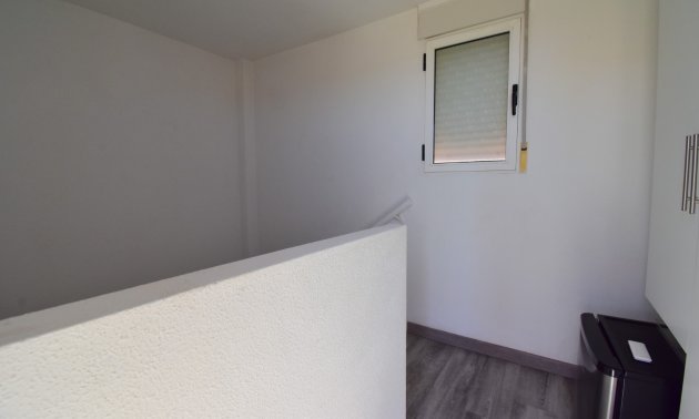 Resale - Villa -
Orihuela Costa - Playa Flamenca