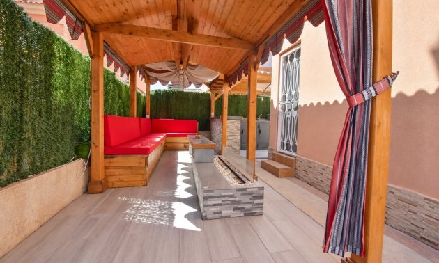 Resale - Villa -
Orihuela Costa - Playa Flamenca