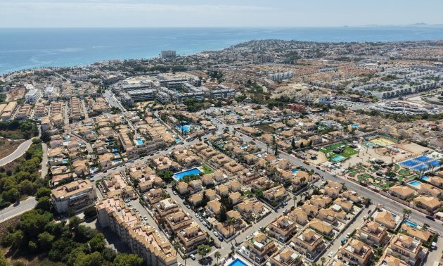 Resale - Villa -
Orihuela Costa - Playa Flamenca