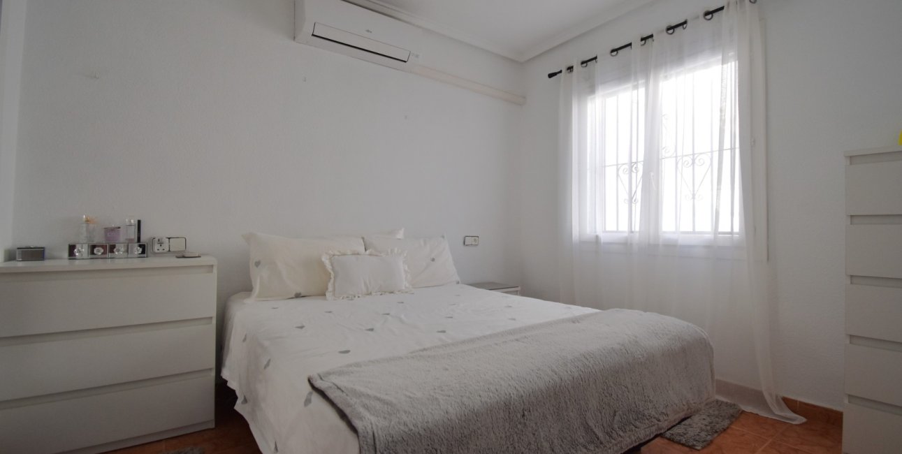 Resale - Townhouse -
Orihuela Costa - Playa Flamenca
