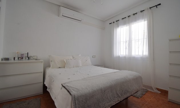Resale - Townhouse -
Orihuela Costa - Playa Flamenca