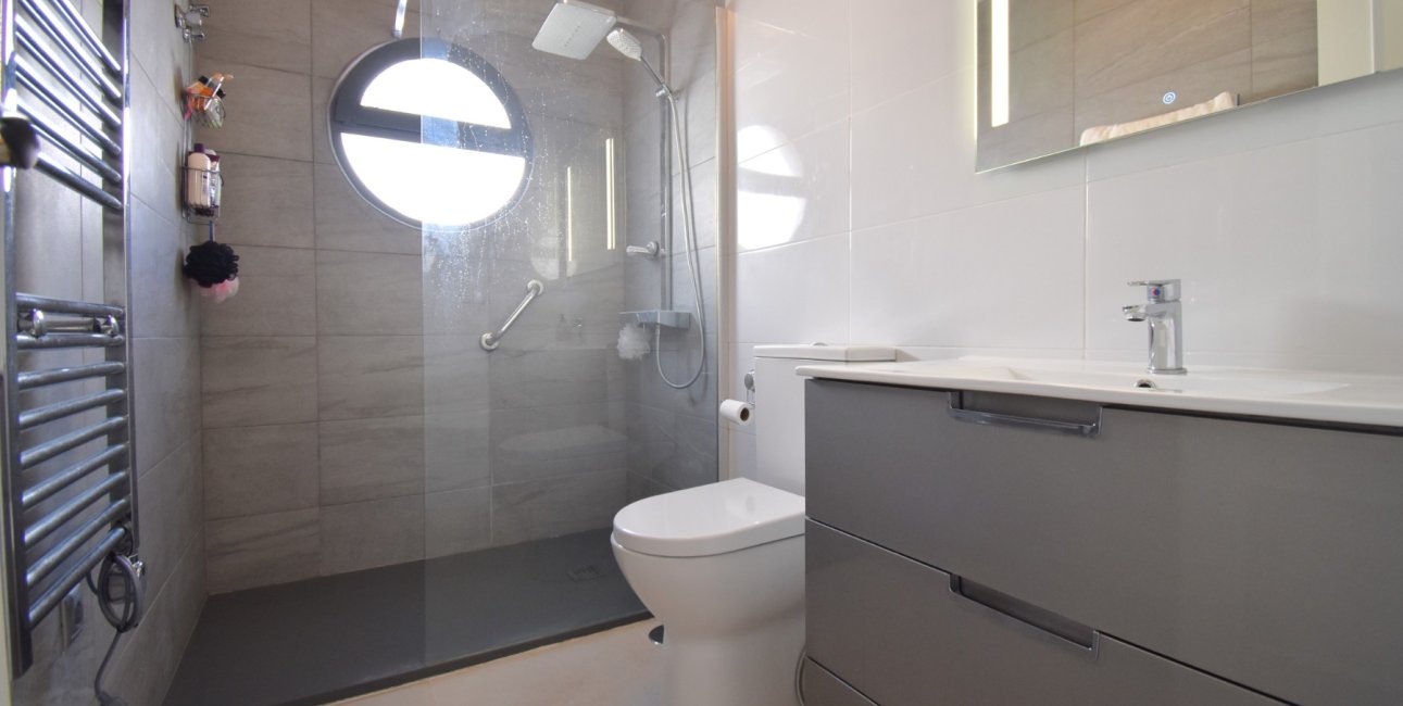 Resale - Townhouse -
Orihuela Costa - Playa Flamenca