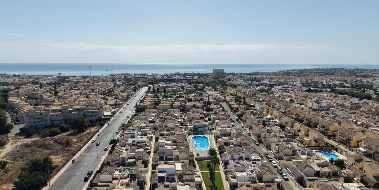 Resale - Townhouse -
Orihuela Costa - Playa Flamenca