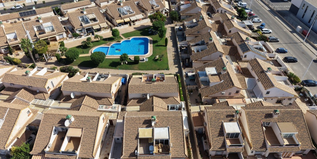 Rynek wtórny - Dom Szeregowy -
Orihuela Costa - La Zenia