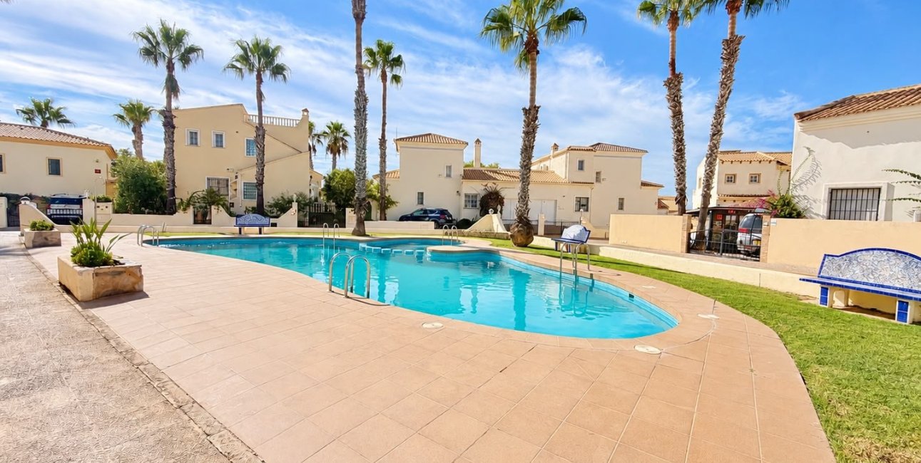 Resale - Apartment / flat -
Orihuela Costa - Las Ramblas