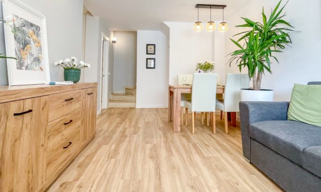 Resale - Townhouse -
Orihuela Costa - Los Altos