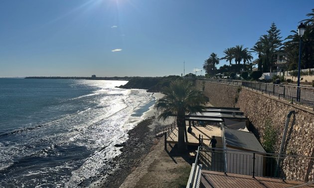 Resale - Apartment / flat -
Orihuela Costa - Las Ramblas