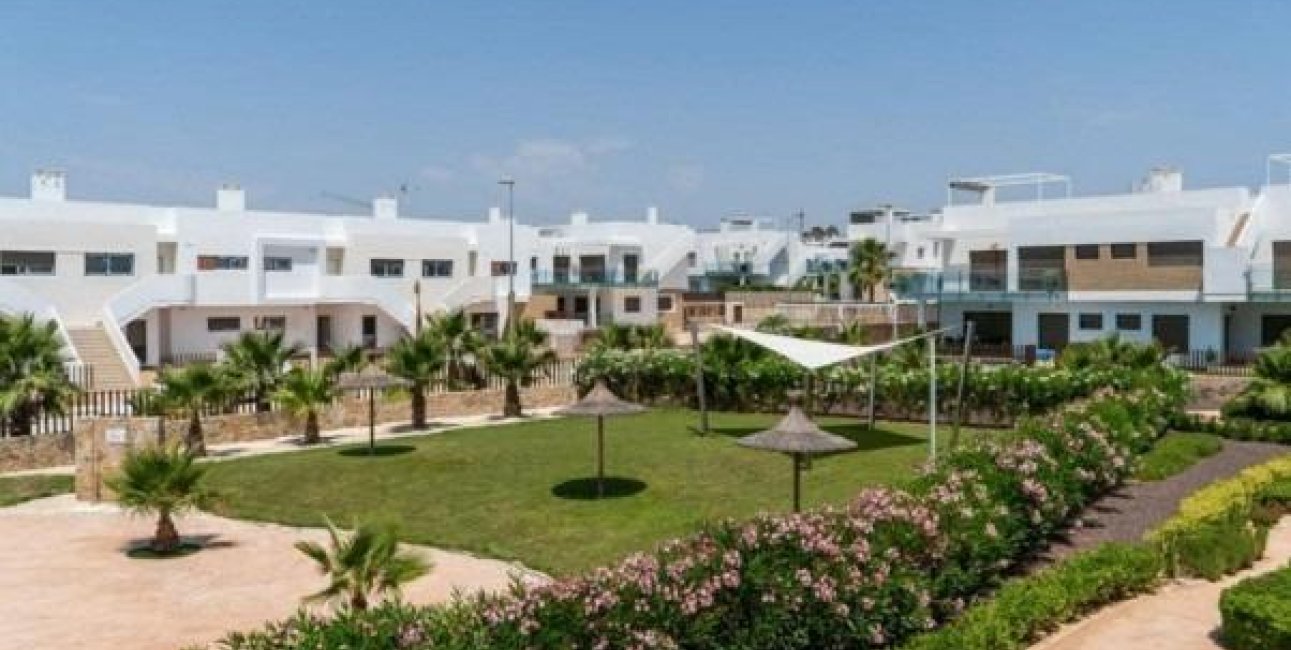 Obra nueva - Bungalow -
Orihuela - Vistabella Golf