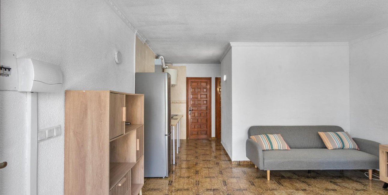 Resale - Bungalow -
Torrevieja - Torre del moro