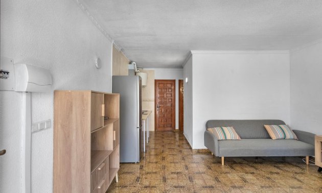 Resale - Bungalow -
Torrevieja - Torre del moro