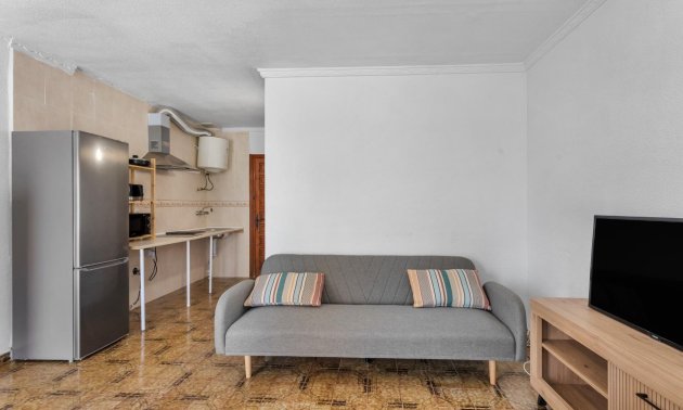 Resale - Bungalow -
Torrevieja - Torre del moro
