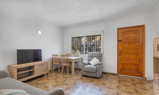 Resale - Bungalow -
Torrevieja - Torre del moro