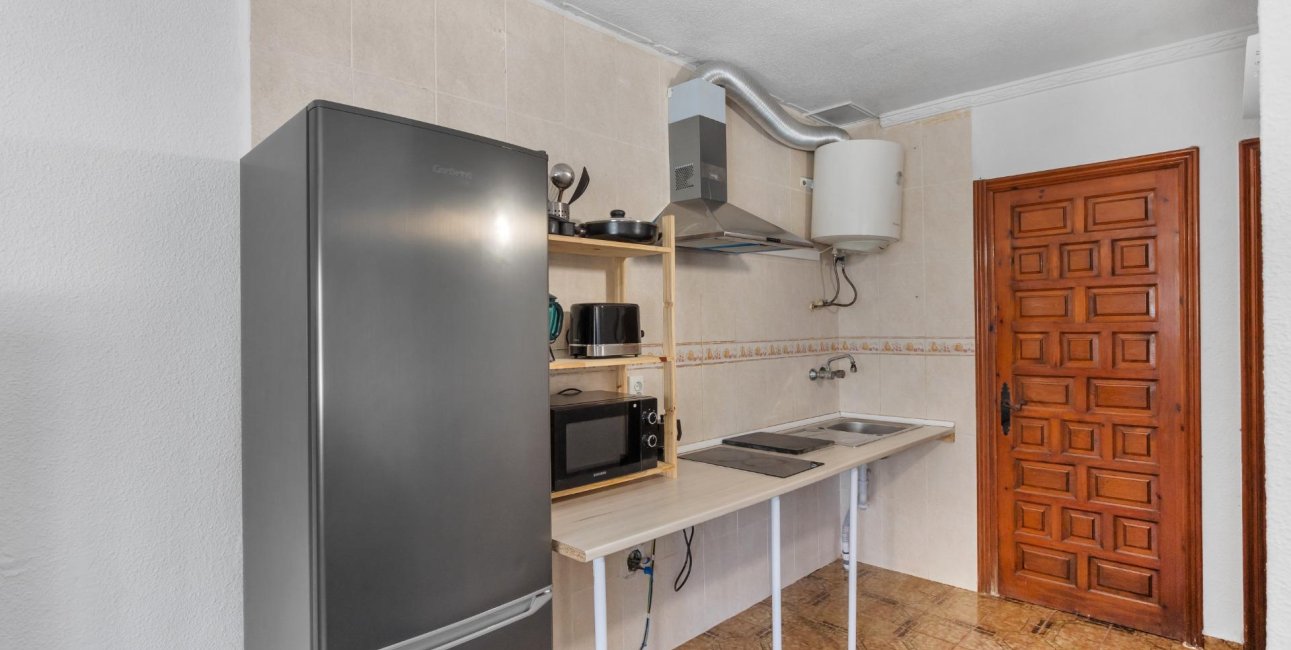 Resale - Bungalow -
Torrevieja - Torre del moro