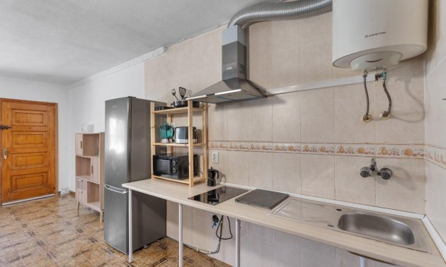 Resale - Bungalow -
Torrevieja - Torre del moro