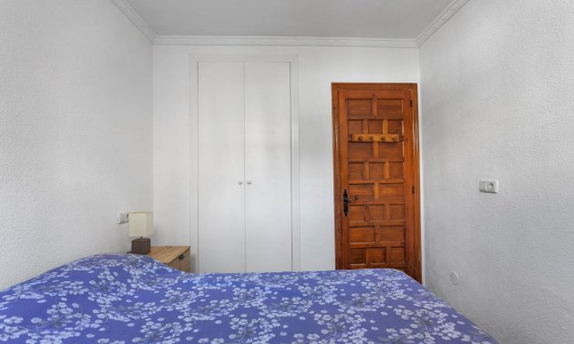 Resale - Bungalow -
Torrevieja - Torre del moro