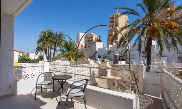 Resale - Bungalow -
Torrevieja - Torre del moro
