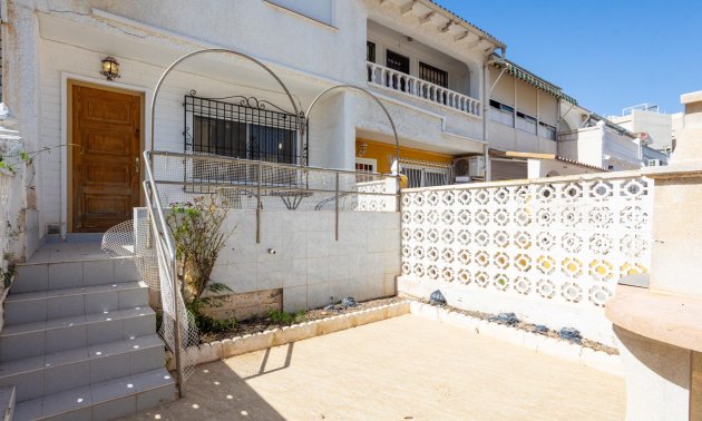 Resale - Bungalow -
Torrevieja - Torre del moro
