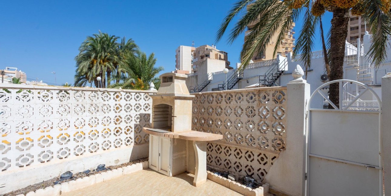 Resale - Bungalow -
Torrevieja - Torre del moro