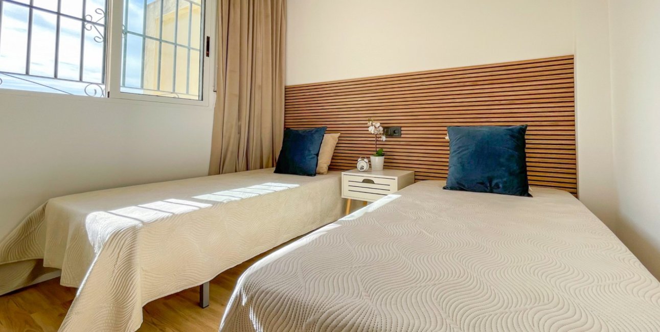 Resale - Townhouse -
Orihuela Costa - Los Altos