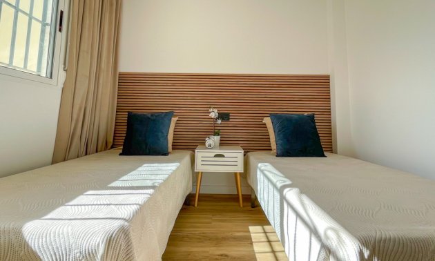 Resale - Townhouse -
Orihuela Costa - Los Altos