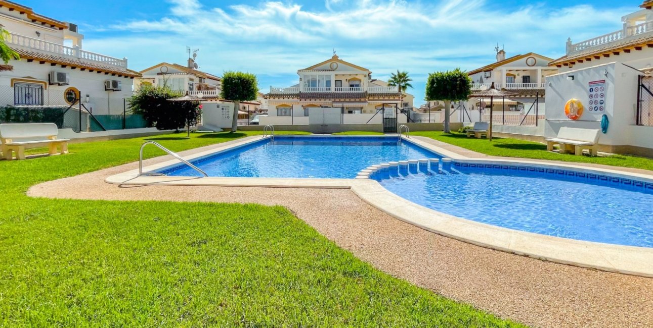 Resale - Townhouse -
Orihuela Costa - Los Altos