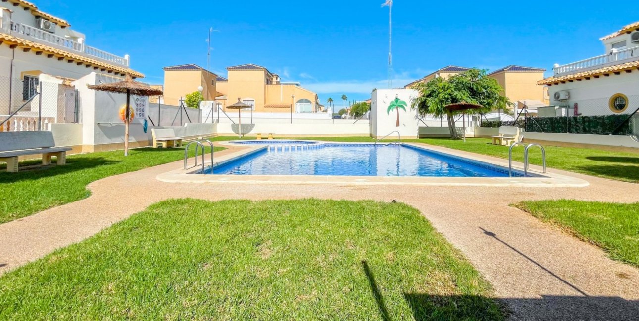 Resale - Townhouse -
Orihuela Costa - Los Altos