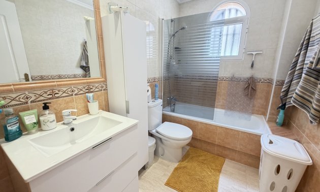 Reventa - Adosado -
Orihuela Costa - Villamartin
