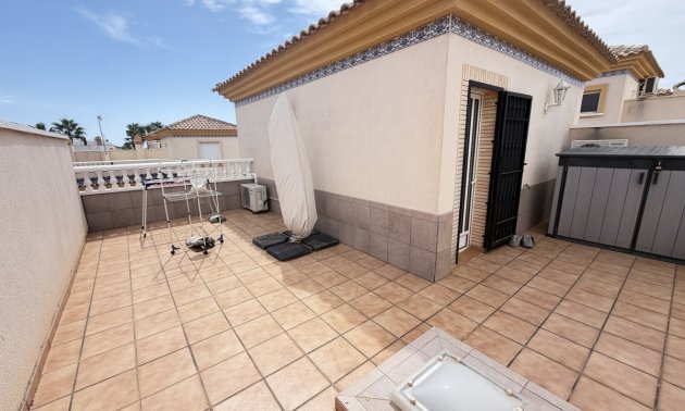 Reventa - Adosado -
Orihuela Costa - Villamartin