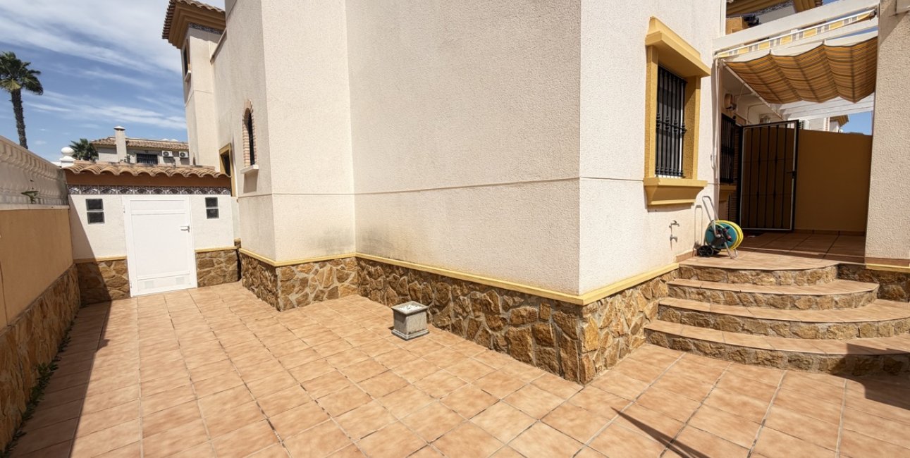 Reventa - Adosado -
Orihuela Costa - Villamartin