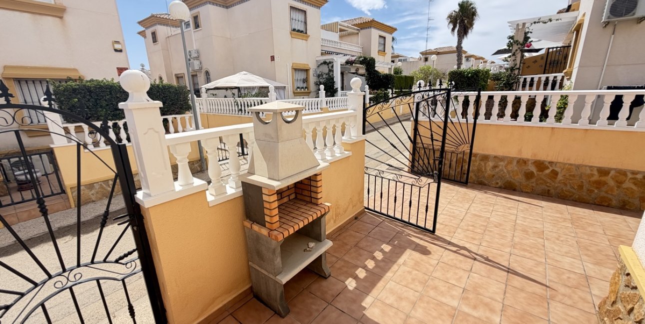 Reventa - Adosado -
Orihuela Costa - Villamartin