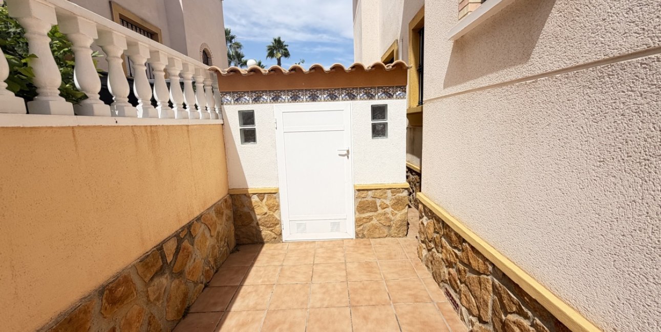 Reventa - Adosado -
Orihuela Costa - Villamartin