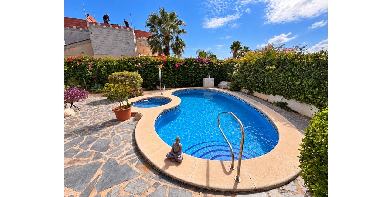 Resale - Villa -
Ciudad Quesada - Lo Pepin