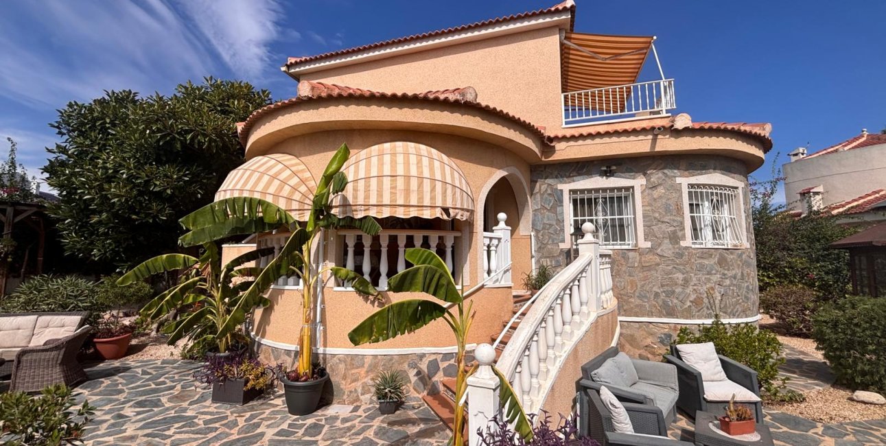 Resale - Villa -
Ciudad Quesada - Lo Pepin