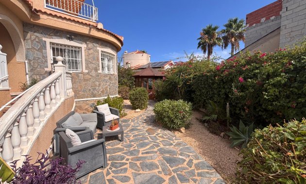 Resale - Villa -
Ciudad Quesada - Lo Pepin
