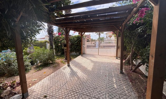 Resale - Villa -
Ciudad Quesada - Lo Pepin