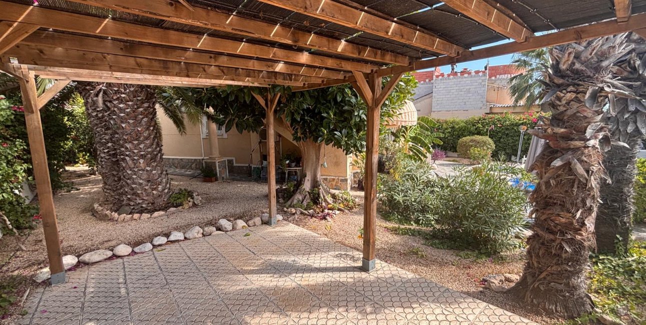 Resale - Villa -
Ciudad Quesada - Lo Pepin