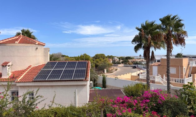 Resale - Villa -
Ciudad Quesada - Lo Pepin