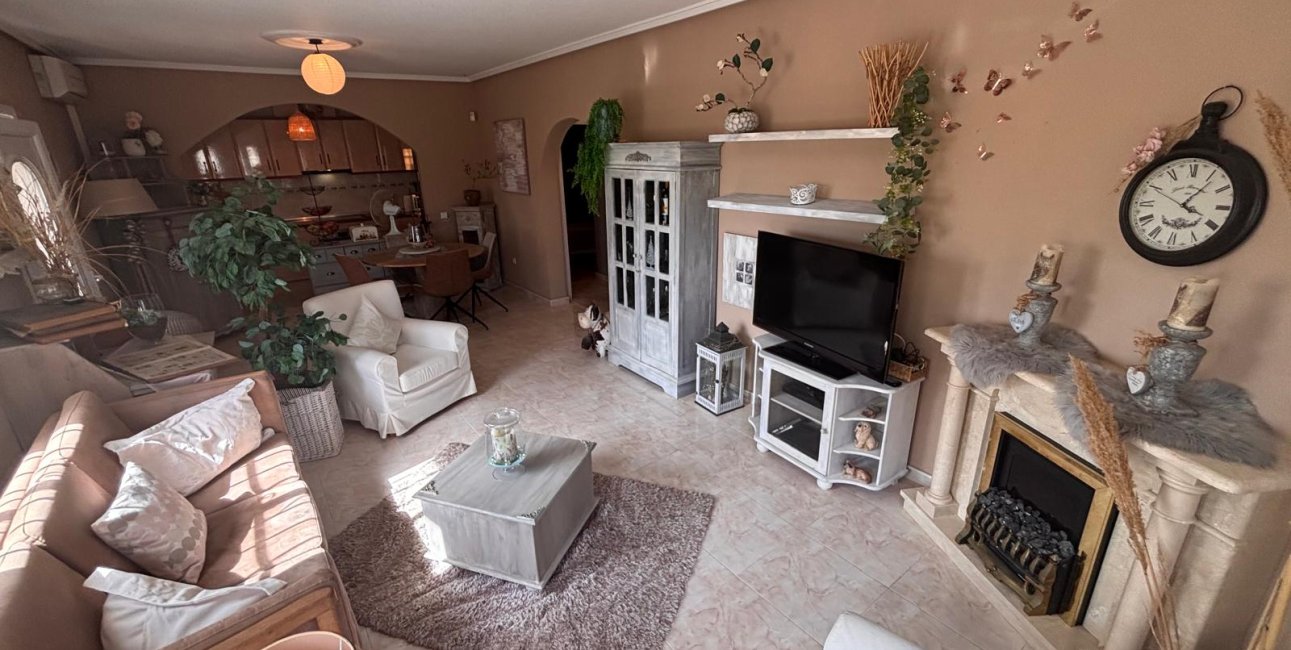 Resale - Villa -
Ciudad Quesada - Lo Pepin