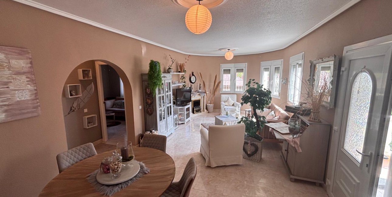 Resale - Villa -
Ciudad Quesada - Lo Pepin
