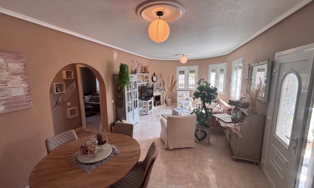 Resale - Villa -
Ciudad Quesada - Lo Pepin