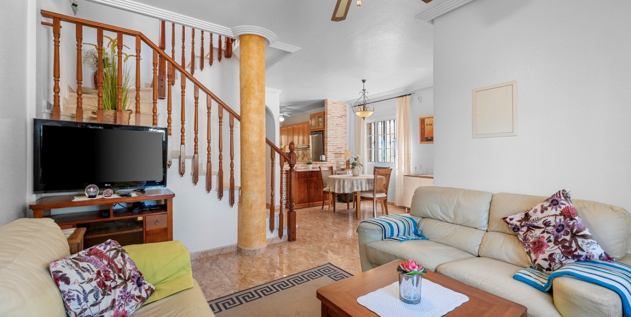 Resale - Villa -
Guardamar del Segura - El Raso