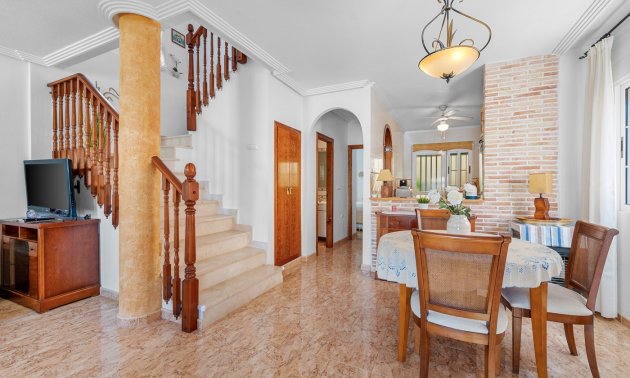 Resale - Villa -
Guardamar del Segura - El Raso